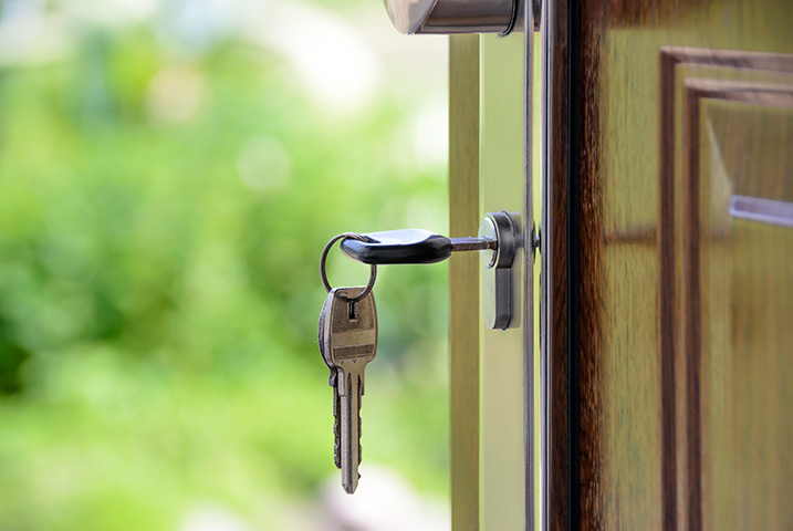 A2B Locks are able to provide local locksmiths in Southfields to repair your broken locks. 